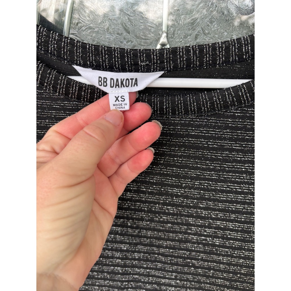 BB Dakota Women's XS‎ Black Silver Metallic Striped Raglan Long Sleeve Top - Picture 4 of 11